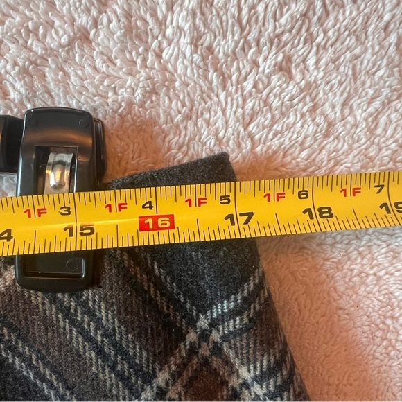 Women's Wool Plaid Wrap Blanket Skirt Sz 14 Fringe Buckle Academia Equestrian - Picture 7 of 8